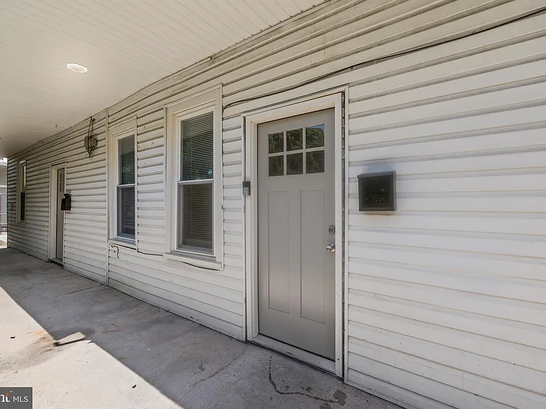 531 Walton St #2 — Photo 3