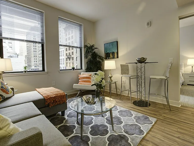 1 Bedroom Living Area