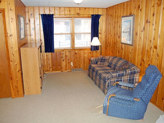 5th image of 2214 Okoboji Blvd
