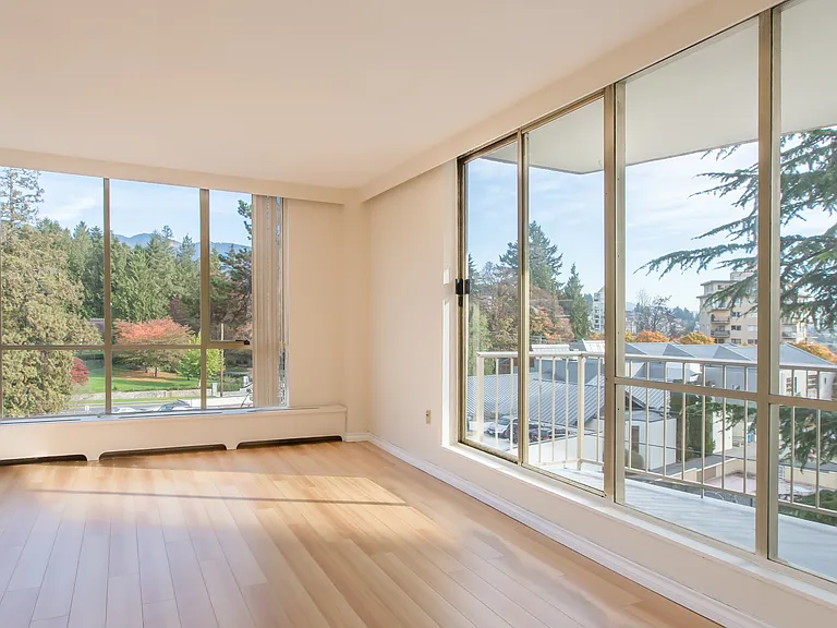 2025 Bellevue Ave — Photo 17