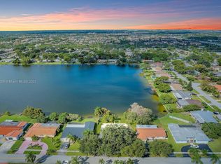 8301 NW 19th St, Pembroke Pines, FL 33024