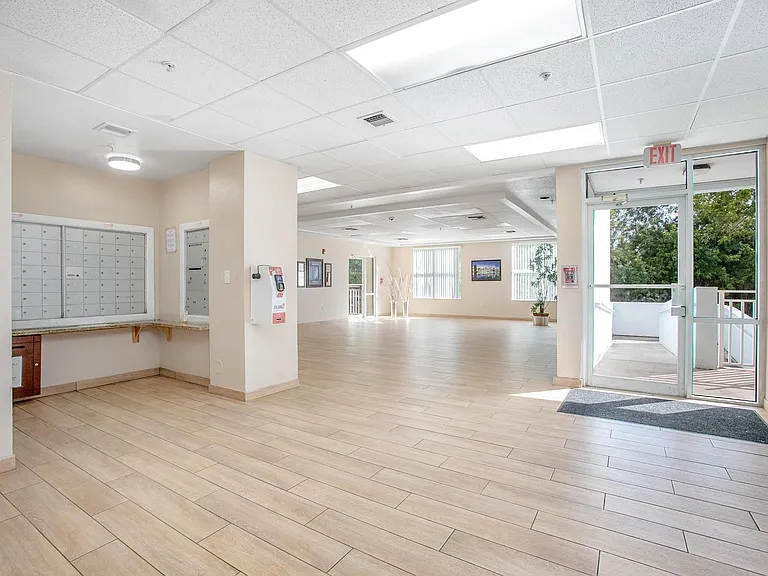 Calusa Cove Apartment Homes — Photo 9