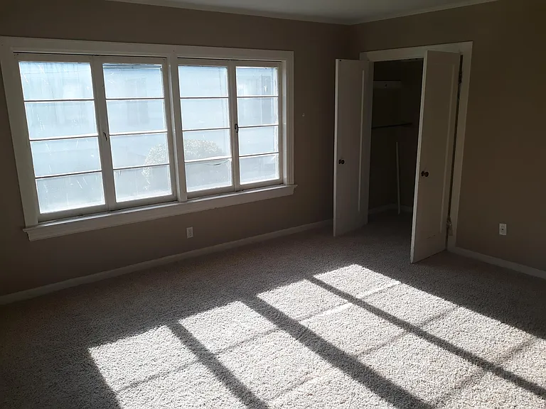 1232 E Linwood Dr — Photo 3
