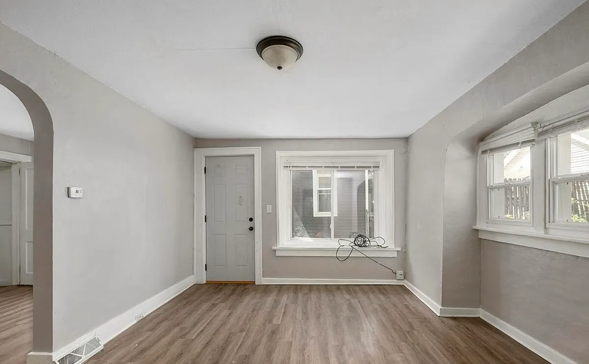 Building Photo - 1238 Garfield Ave NW