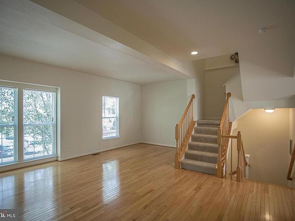 3rd image of 11754 Batley Pl
