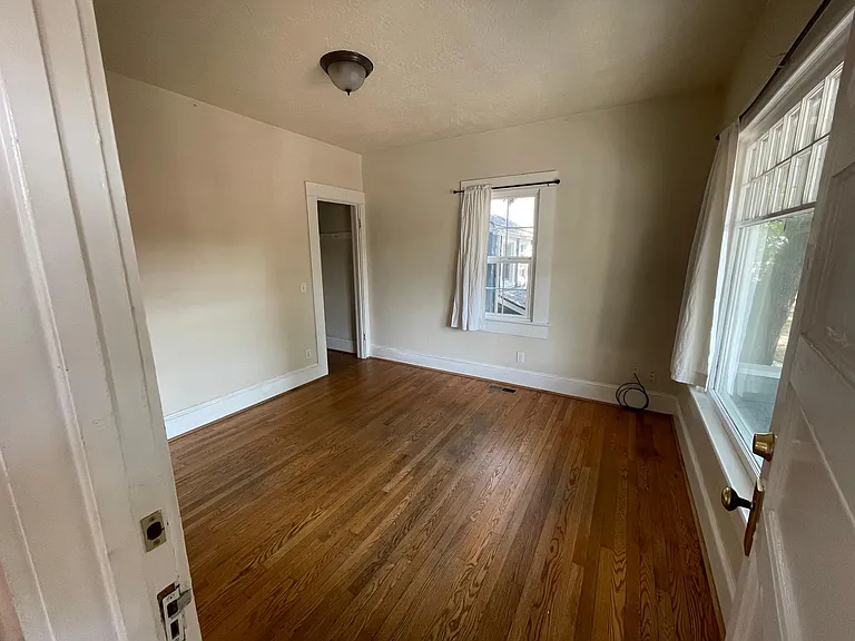 1609 E 24th Ave — Photo 5