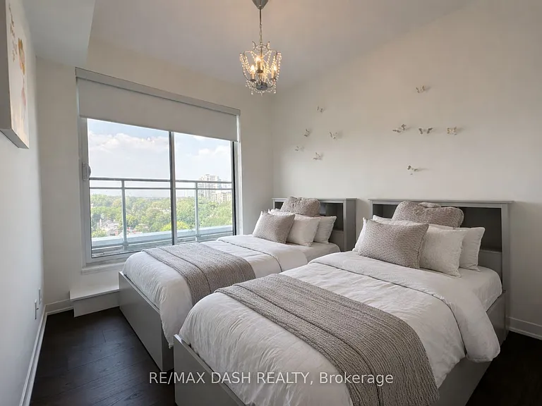 223 Saint Clair Ave W #1002 — Photo 7