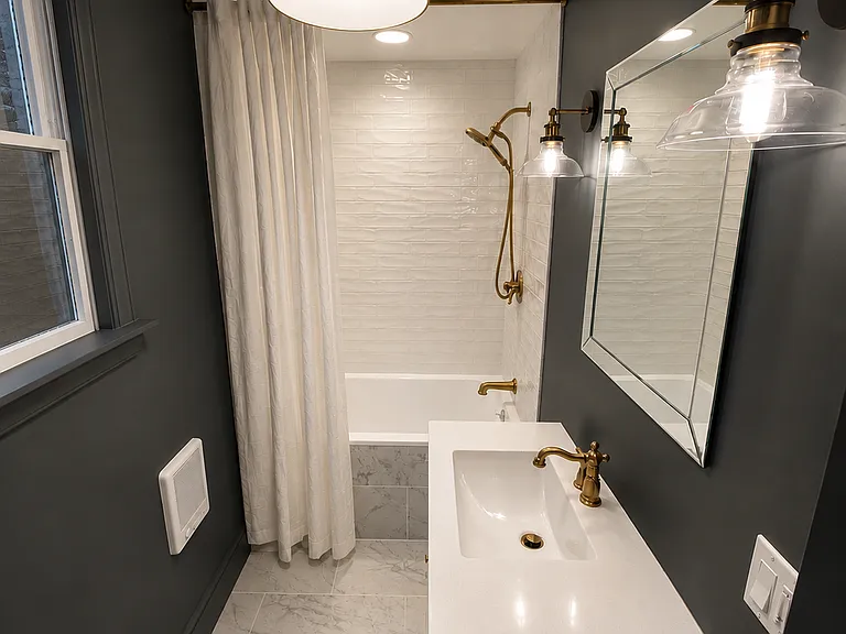 352 W 5th Ave — Photo 8