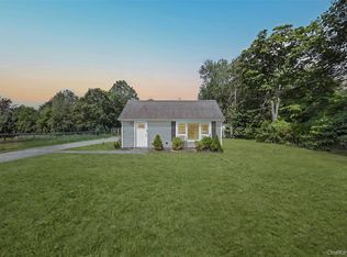 1113 Joselson Avenue, Bay Shore, NY 11706