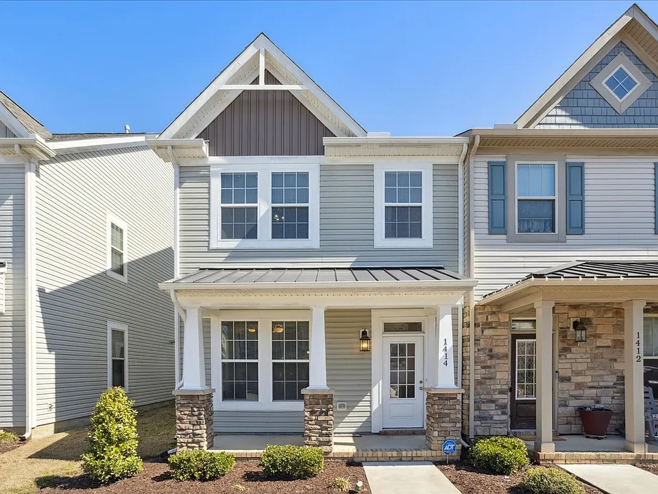 1414 Waltham Ln