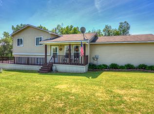 106 Daley Rd, Lapeer, MI 48446