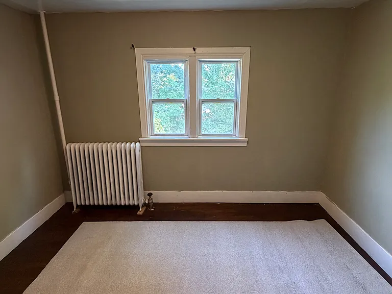 2500 S Saginaw St #1 — Photo 8