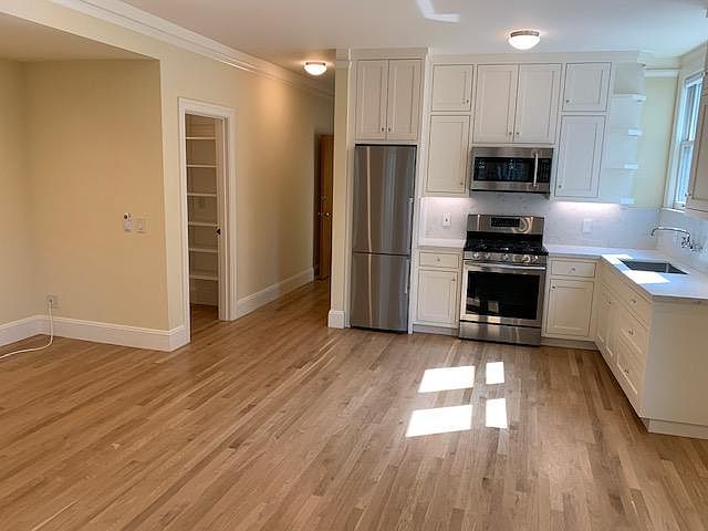 LR/KITCHEN AREA