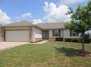 4615 W Portland St, Springfield, MO 65802