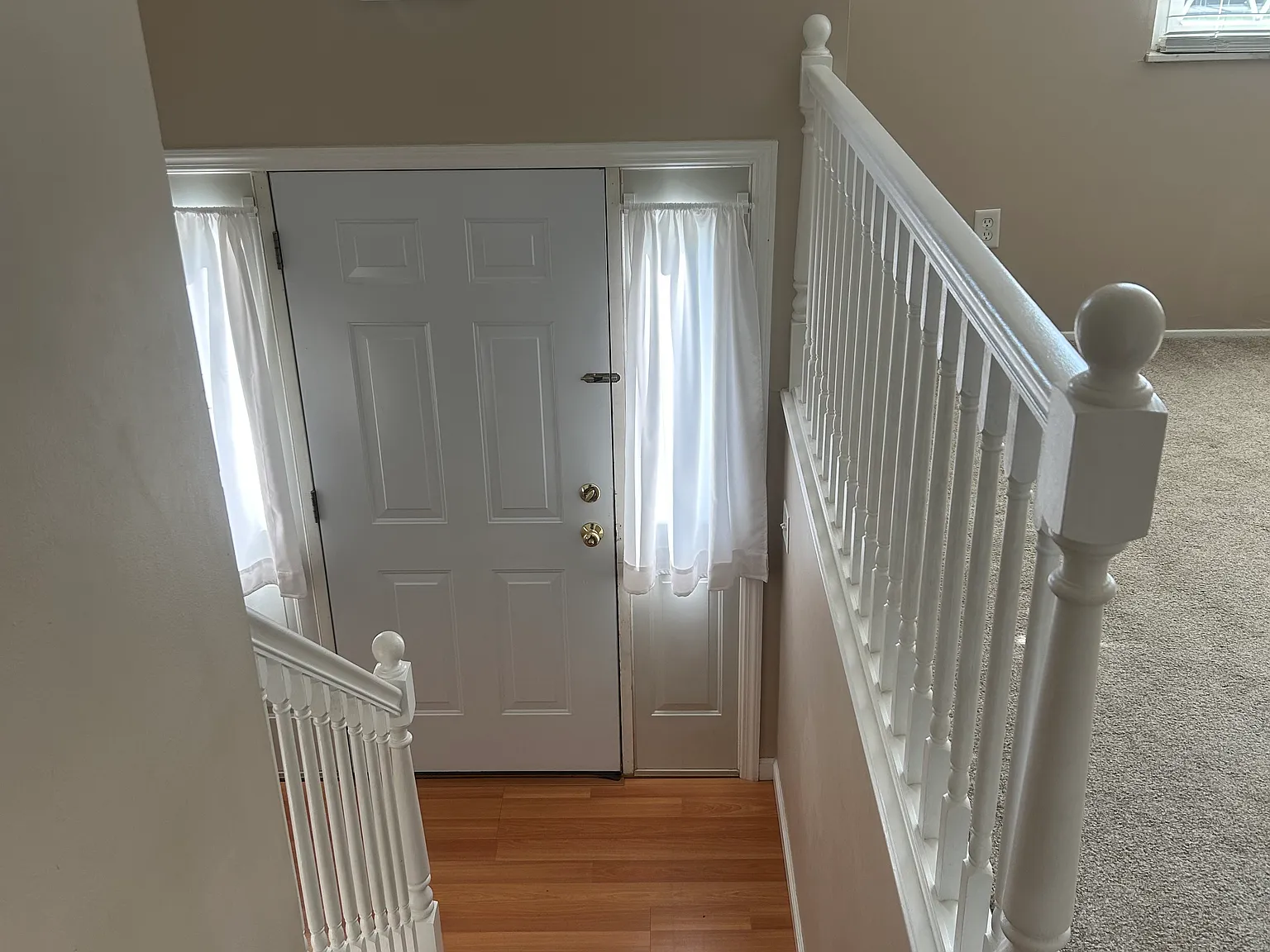3 bed, 2.5 bath, 1620 sqft, $2,500 — Photo 2