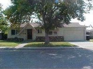1095 Laurel Ln, Lemoore, CA 93245