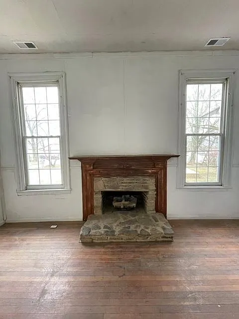 4 bed, 4300 sqft, $1,500 — Photo 3