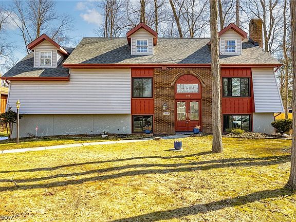 2nd image of 105 Northwood Hollow Ct