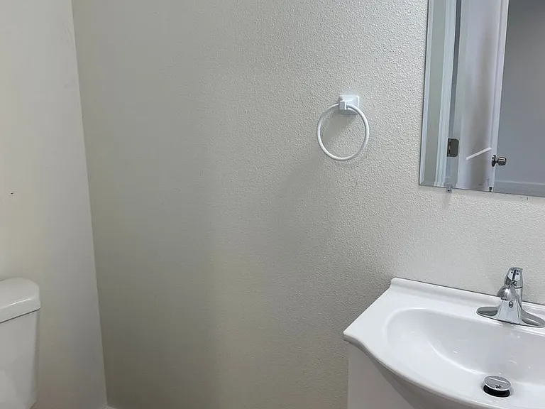 2737 W Marina Dr — Photo 4