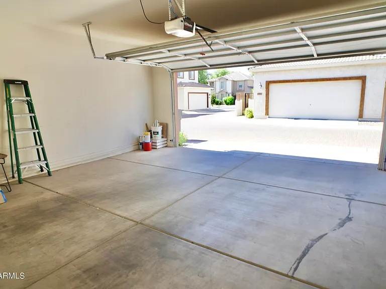 4212 E Vest Ave — Photo 27
