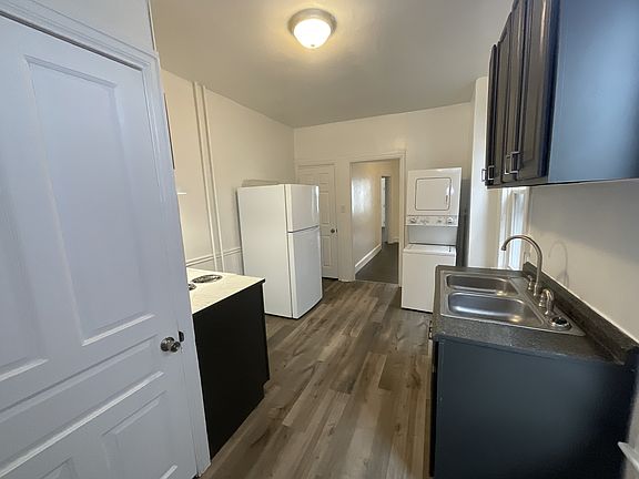 4th image of 934 Madison Ave
