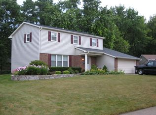 605 Downing Rd, Libertyville, IL 60048