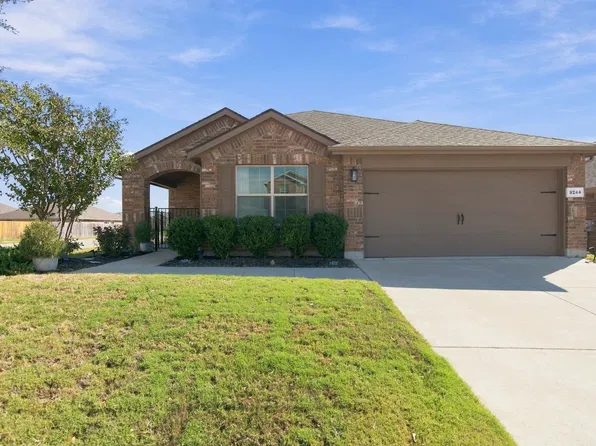 9244 Castorian Dr, Fort Worth, TX 76131