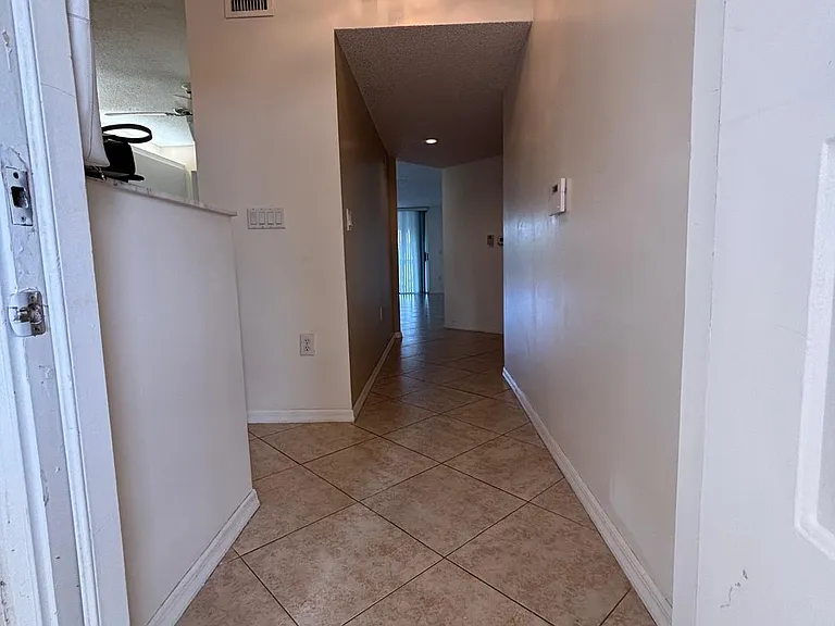 7866 Trent Dr — Photo 31