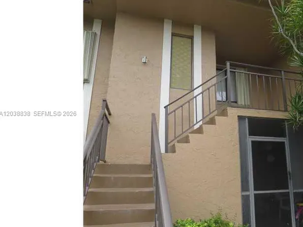205 Lakeview Dr APT 202, Fort Lauderdale, FL 33326