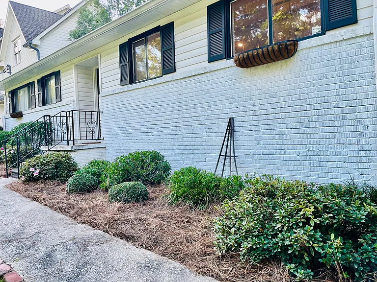 2207 Drew Valley Rd — Photo 2
