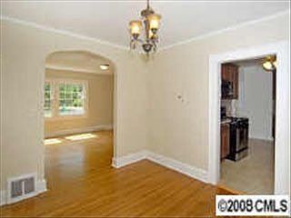 3rd image of 410 Gaston Ave