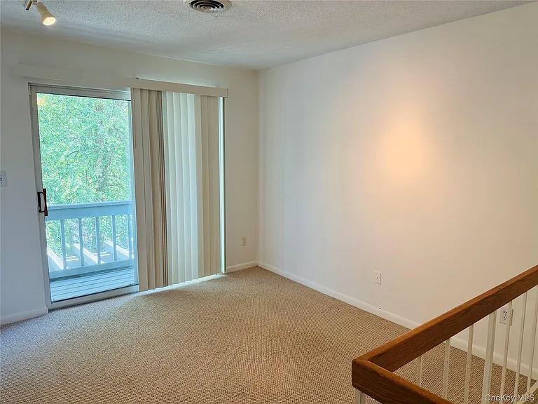 15 Pond Dr W — Photo 7