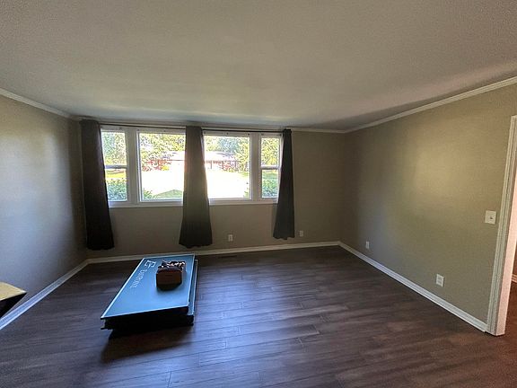 3rd image of 359 Rhea Lee Dr