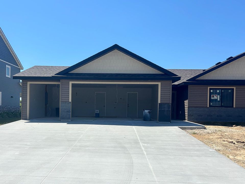 1st image of 305 11th St