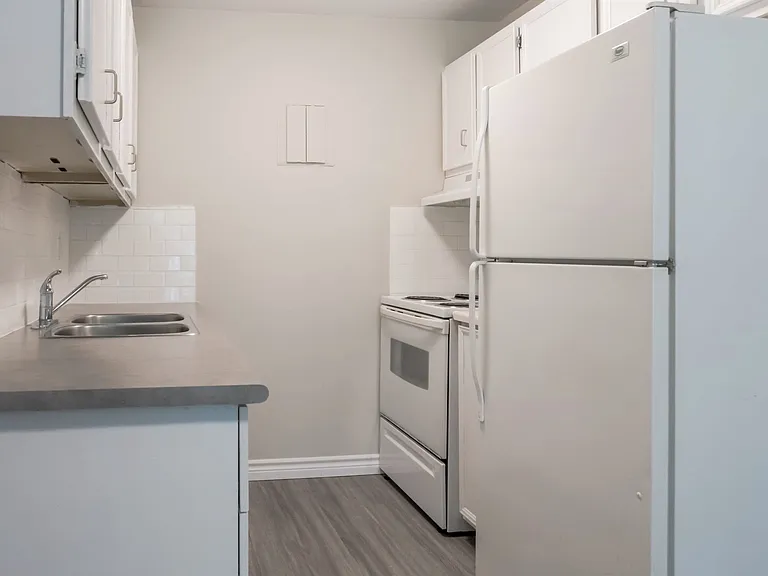 352 B Dacey Rd — Photo 6