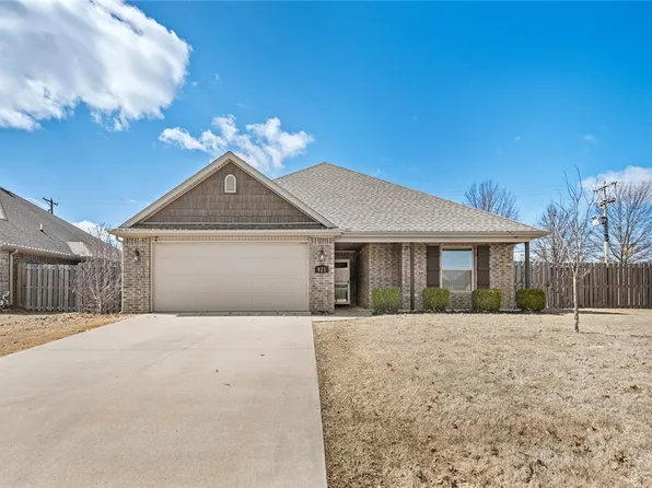 821 Romano Ave, Centerton, AR 72719