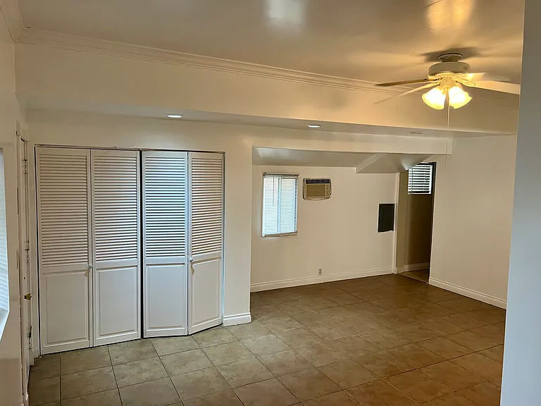 8328 Golden Ave — Photo 9