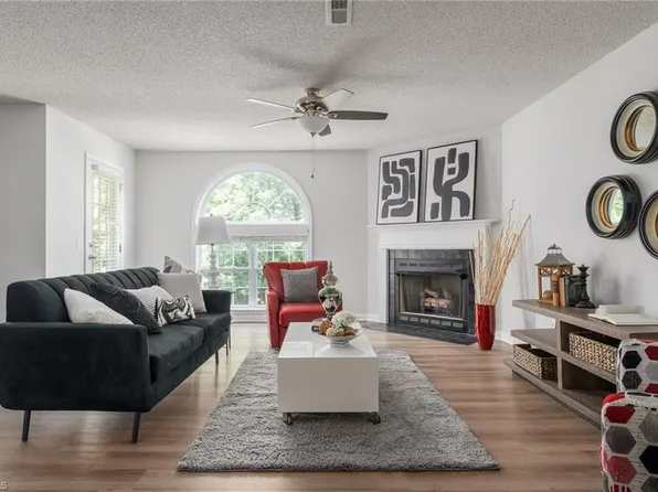 3709 Morris Farm Dr APT 2B, Greensboro, NC 27409