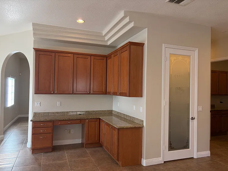 611 Winners Cir — Photo 9
