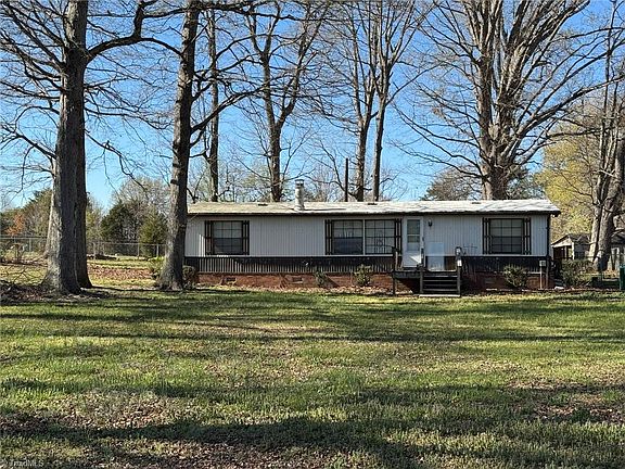 2nd image of 2023 Benaja Rd