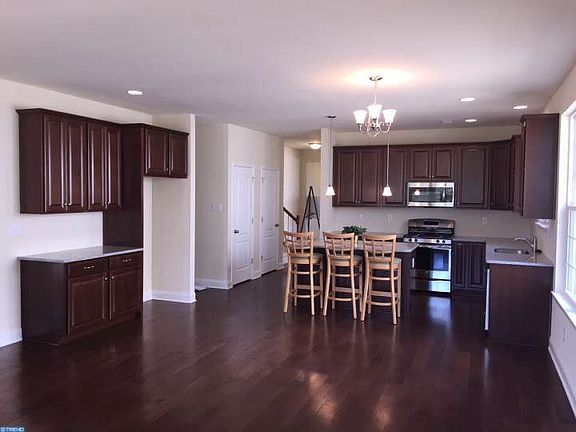 2nd image of 501 Gibney Ln