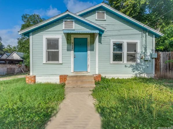 712 S Austin, Seguin, TX 78155