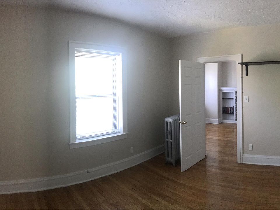 2nd image of 1421 W 82nd St #2