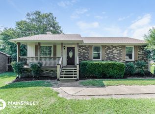 300 Forest Retreat Rd, Hendersonville, TN 37075