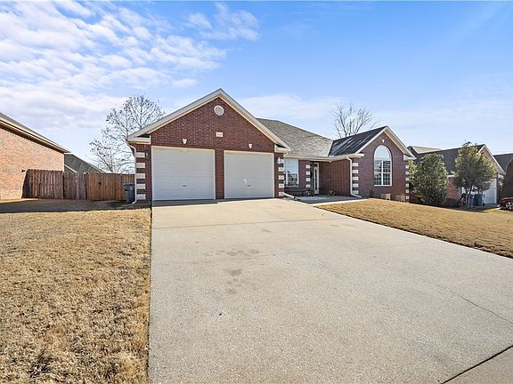 2nd image of 3705 SW Grey Hawk Dr