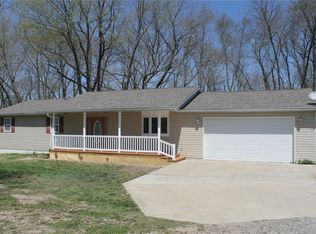 2033 Fox Valley Dr, Saint Jacob, IL 62281