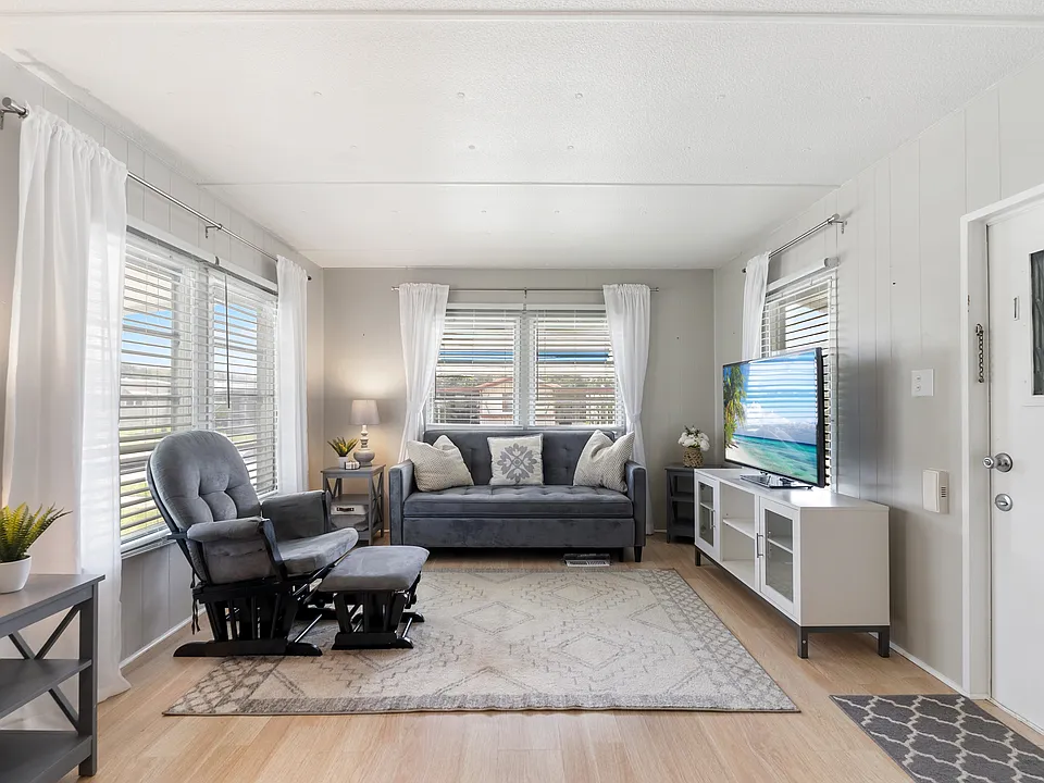 3829 Kim Dr