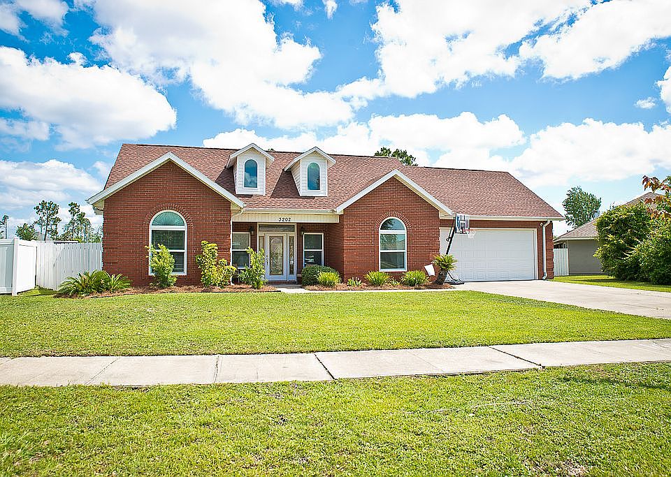 1st image of 3202 Rosewood Way