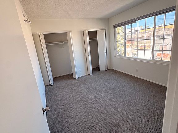 5th image of 658 N Hayworth Ave #201