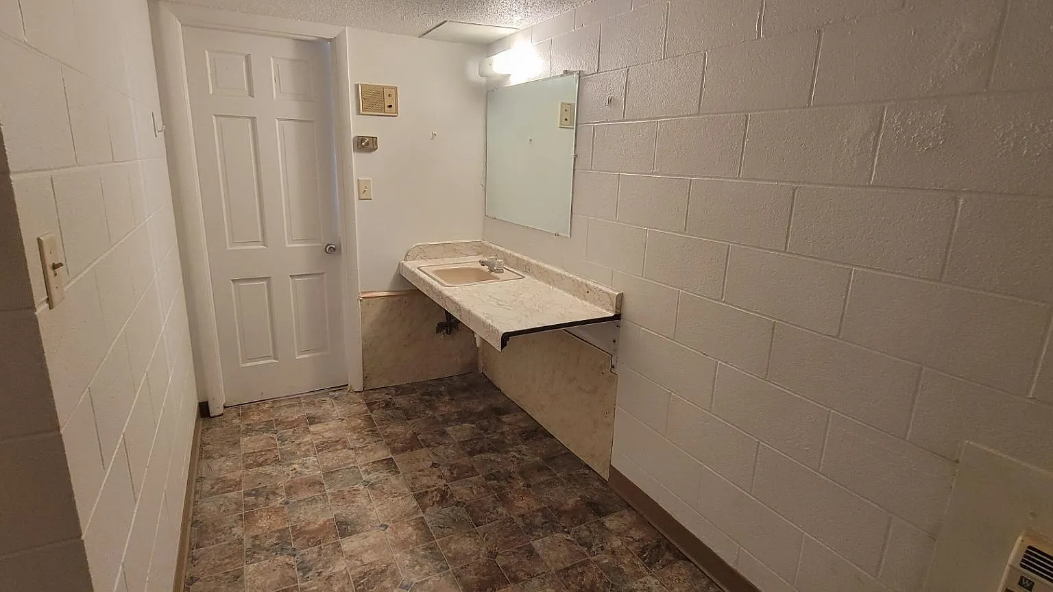 112 East Cherry Street - Unit 113 — Photo 4